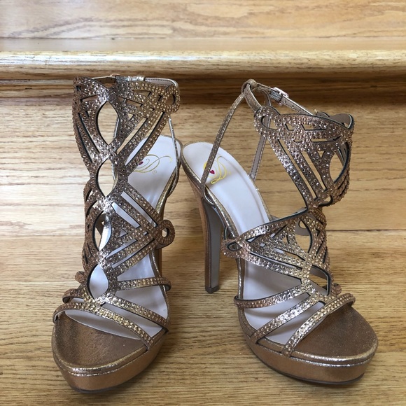 Evening Wear Heels - Picture 1 of 1